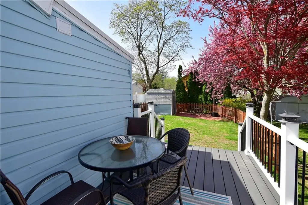 89 Rock Avenue Warwick RI 02889