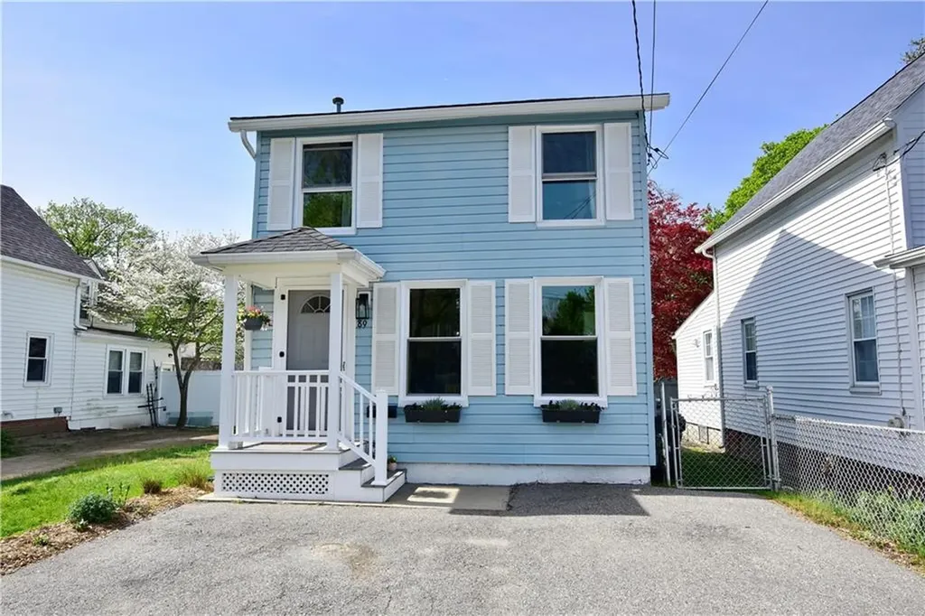 89 Rock Avenue Warwick RI 02889