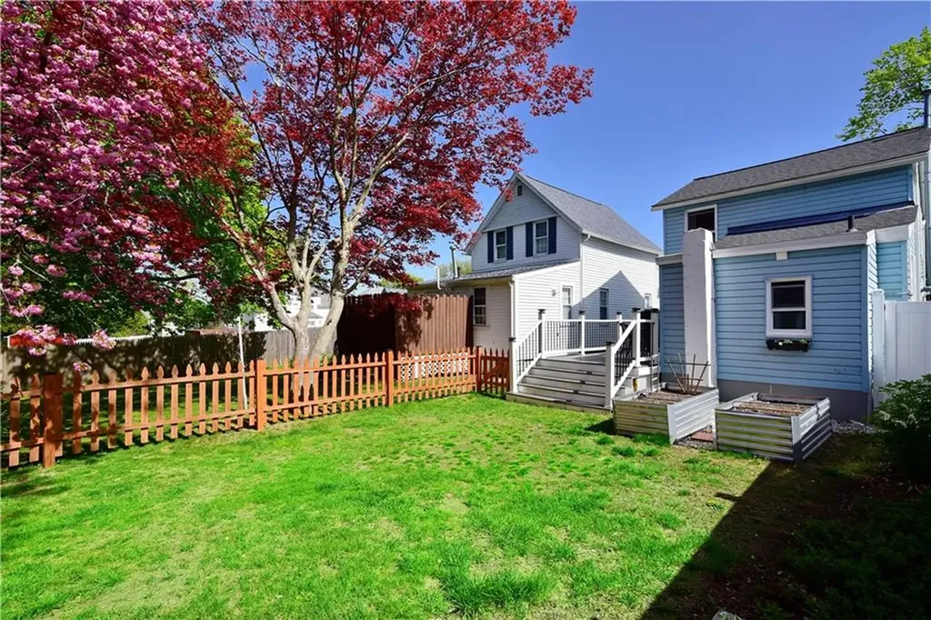 89 Rock Avenue Warwick RI 02889