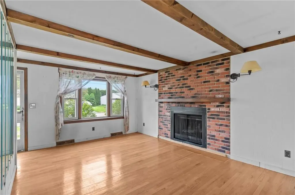 599 Walnut Hill Road Woonsocket RI 02895