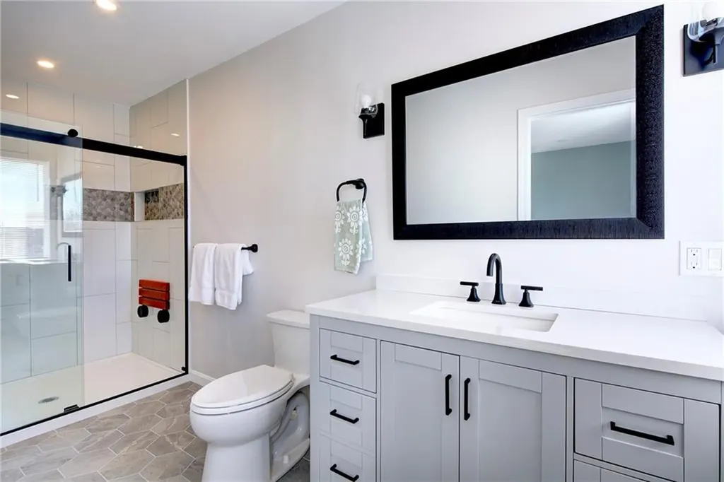 176 Winnisimet Drive Tiverton RI 02878