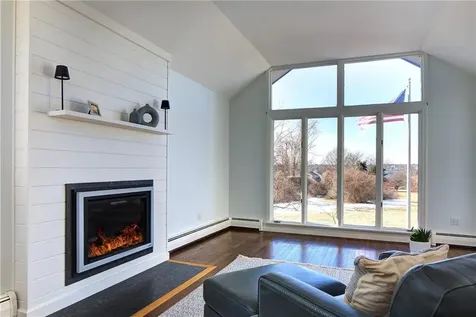 176 Winnisimet Drive Tiverton RI 02878