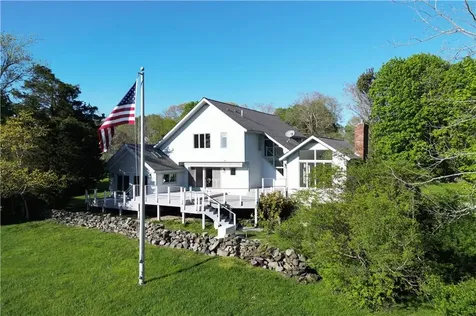 176 Winnisimet Drive Tiverton RI 02878