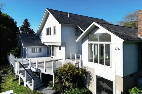 176 Winnisimet Drive Tiverton RI 02878