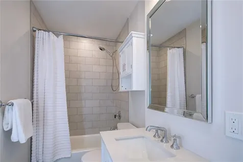 176 Winnisimet Drive Tiverton RI 02878