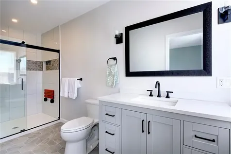 176 Winnisimet Drive Tiverton RI 02878