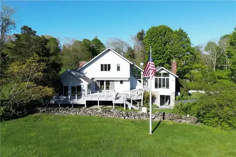 176 Winnisimet Drive Tiverton RI 02878