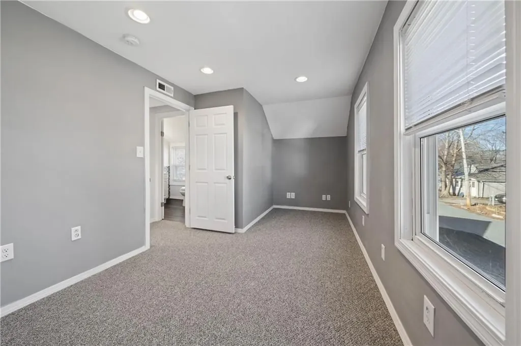 112 Ottawa Avenue Warwick RI 02889