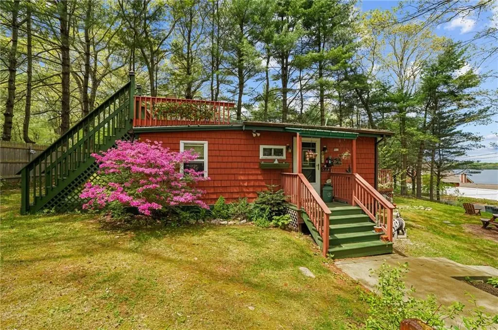 239 Richardson Road Coventry RI 02816