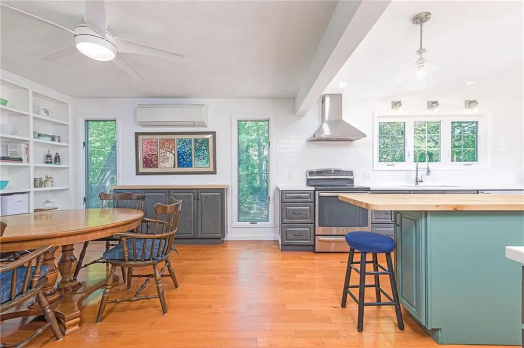 25 Spanker Street Jamestown RI 02835