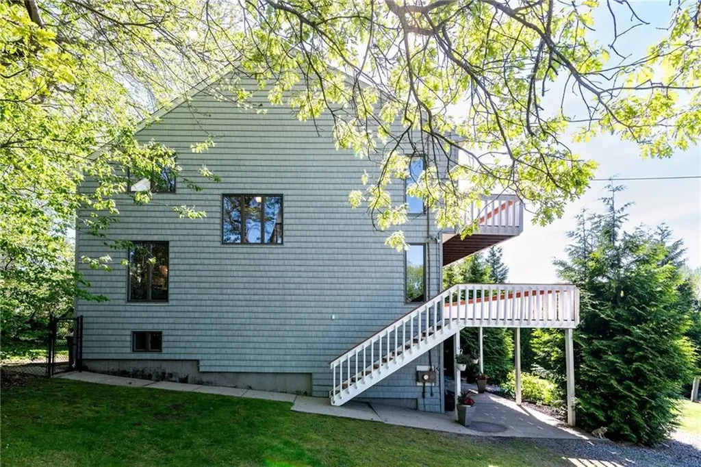 25 Spanker Street Jamestown RI 02835