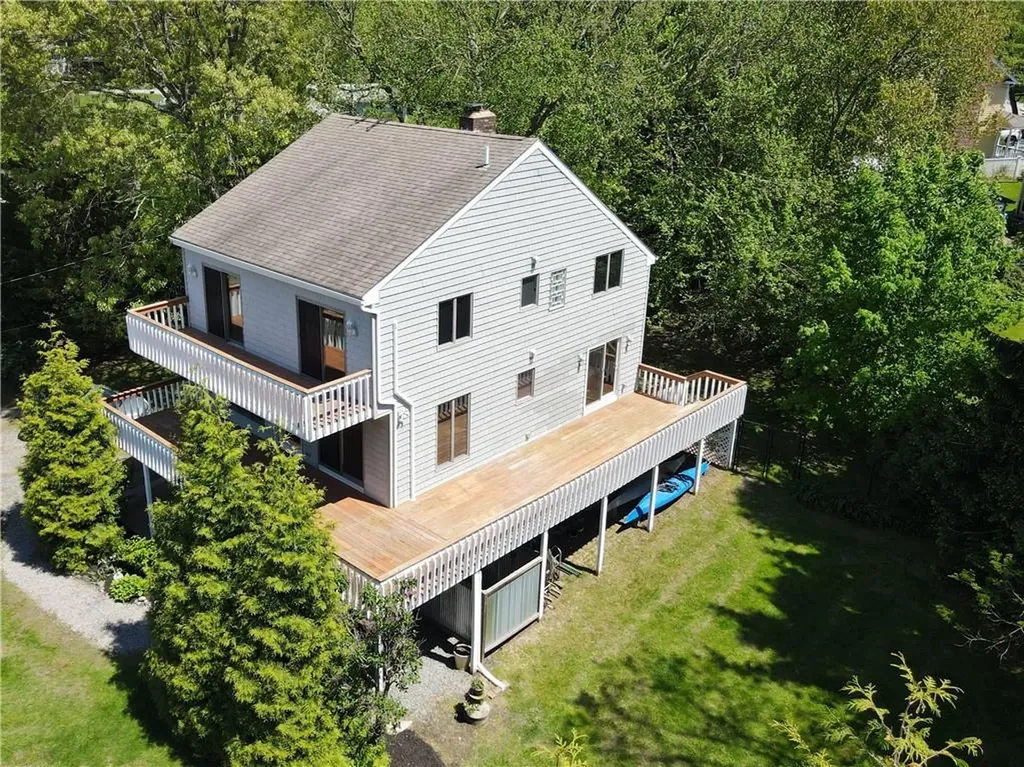 25 Spanker Street Jamestown RI 02835