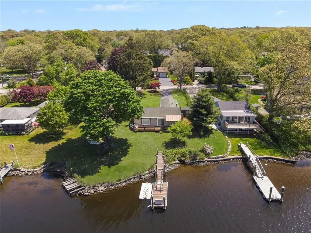 106 North River Drive Narragansett RI 02882
