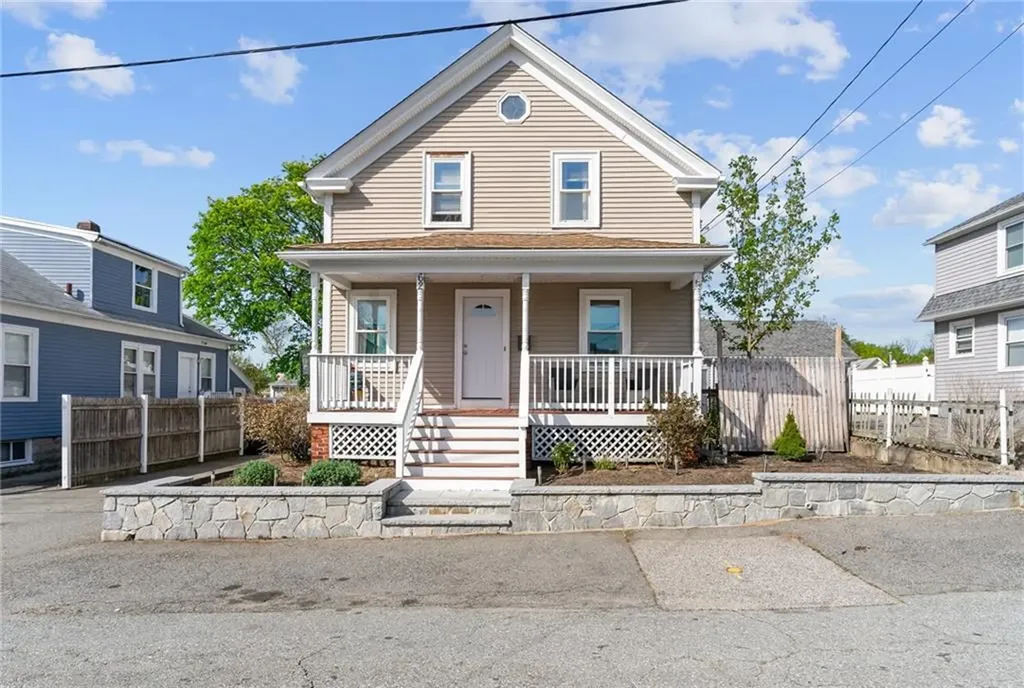 62 Orlo Avenue East Providence RI 02914