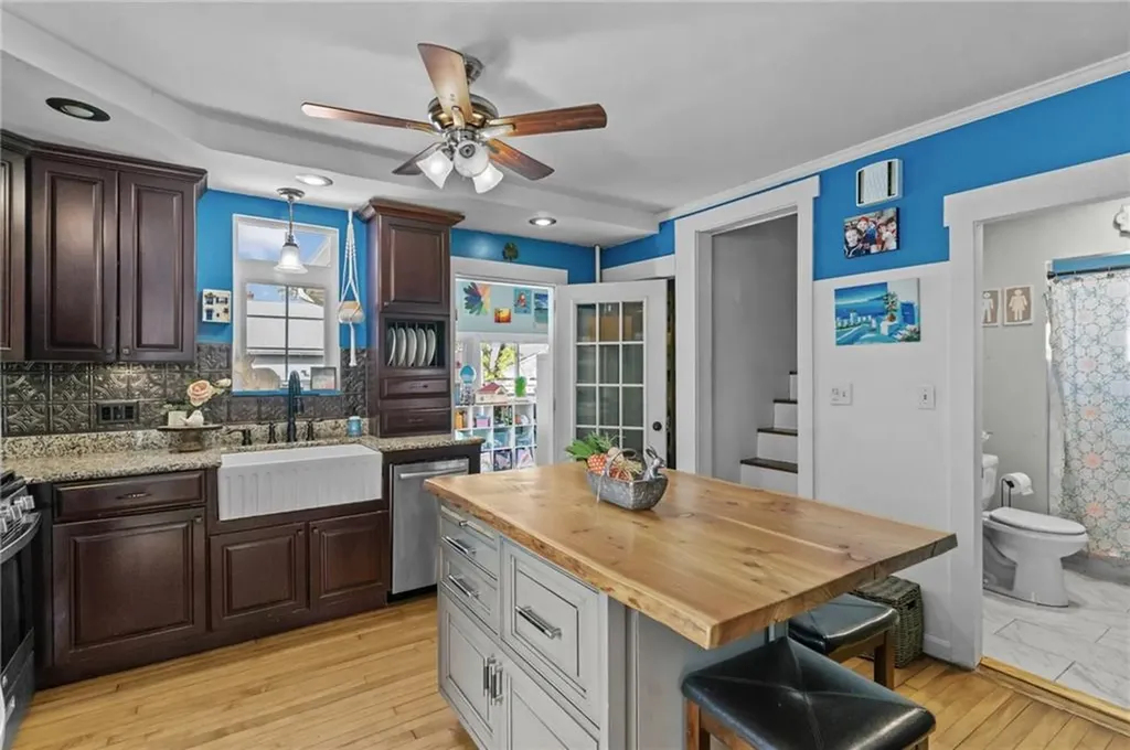 62 Orlo Avenue East Providence RI 02914