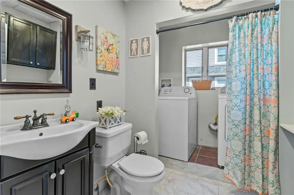 62 Orlo Avenue East Providence RI 02914