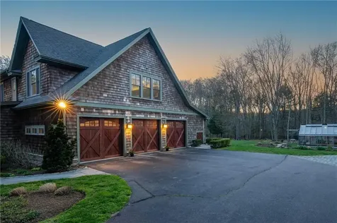 92 Hidden Mere Lane North Kingstown RI 02852