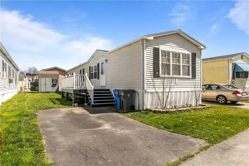 92 Bayview Parkway Middletown RI 02842