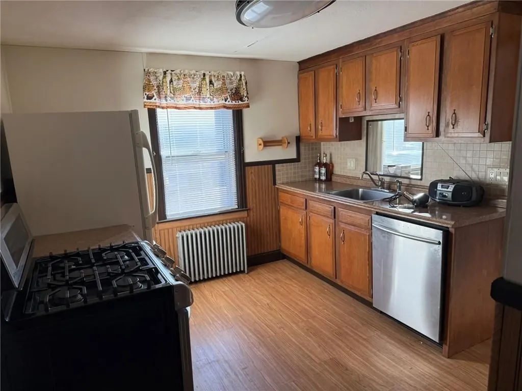 357 Chapmans Avenue Warwick RI 02886