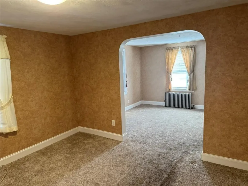 357 Chapmans Avenue Warwick RI 02886