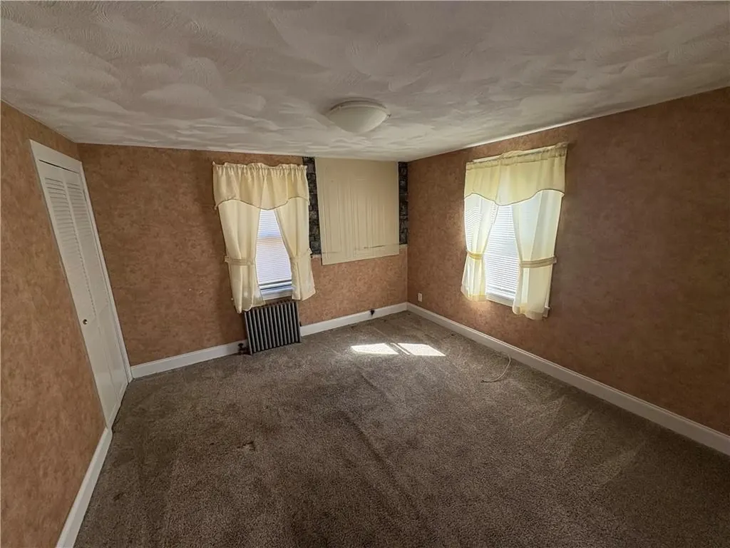357 Chapmans Avenue Warwick RI 02886