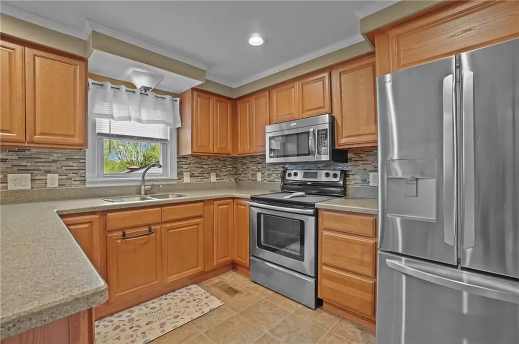 221 Patton Road Woonsocket RI 02895