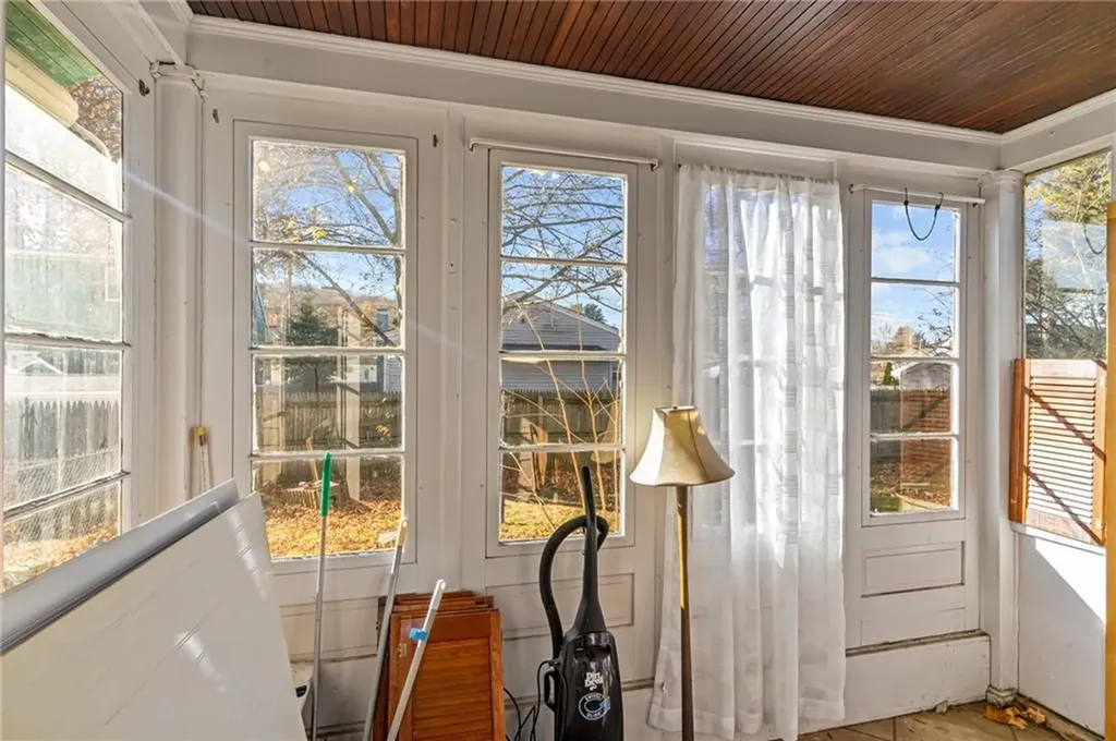 32 Dedham Avenue Providence RI 02909