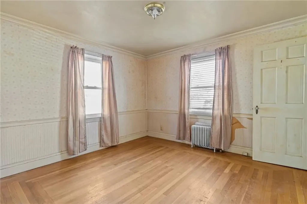 32 Dedham Avenue Providence RI 02909