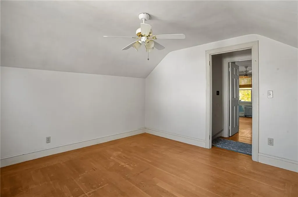 32 Dedham Avenue Providence RI 02909
