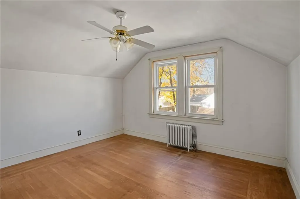 32 Dedham Avenue Providence RI 02909