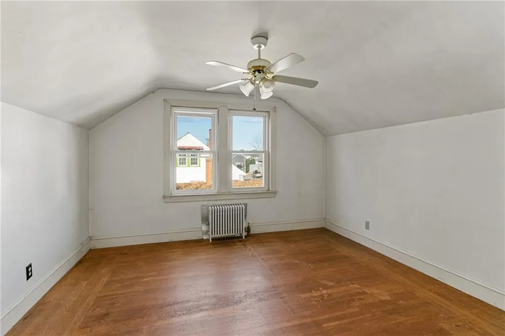 32 Dedham Avenue Providence RI 02909