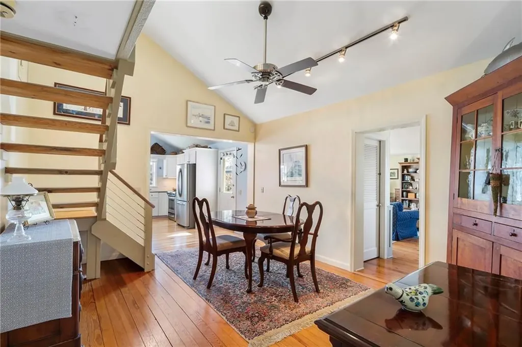 31 Narragansett Boulevard Portsmouth RI 02871