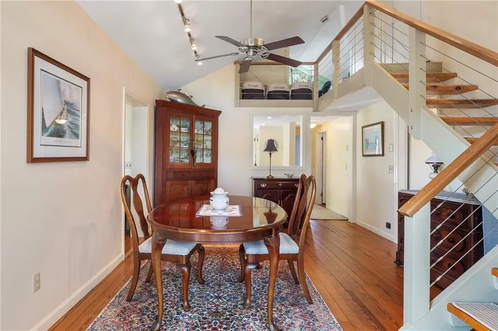 31 Narragansett Boulevard Portsmouth RI 02871