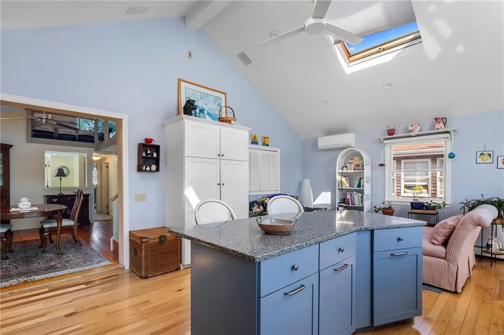 31 Narragansett Boulevard Portsmouth RI 02871