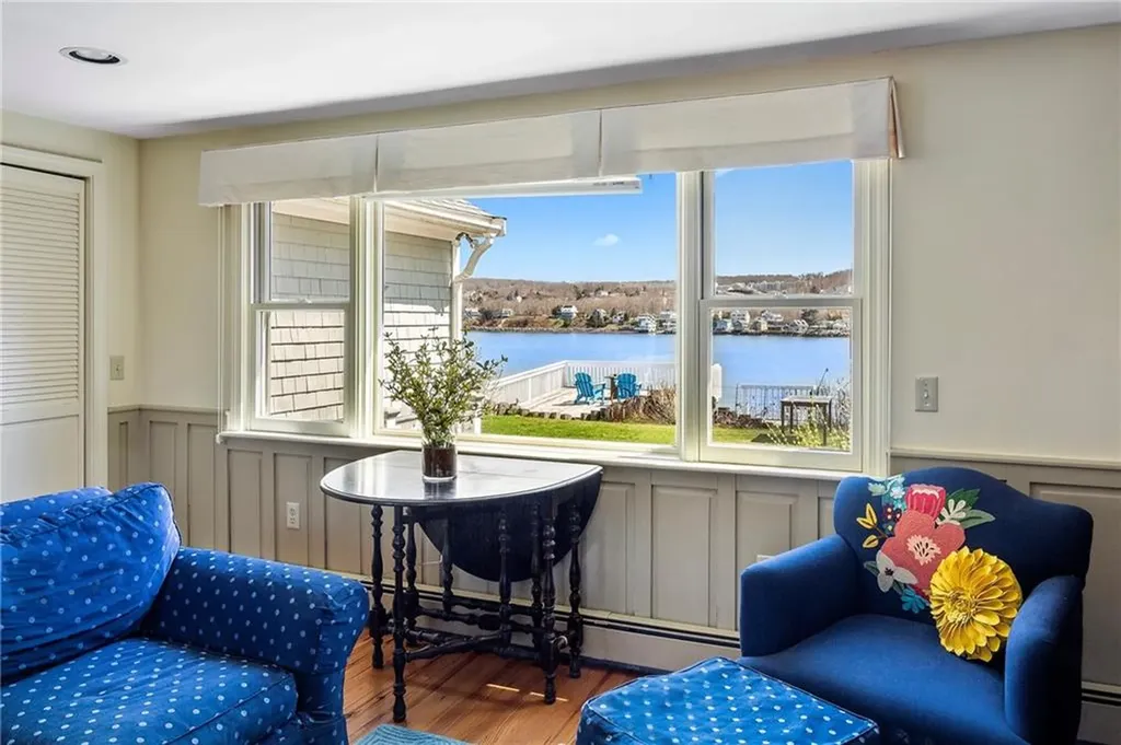 31 Narragansett Boulevard Portsmouth RI 02871