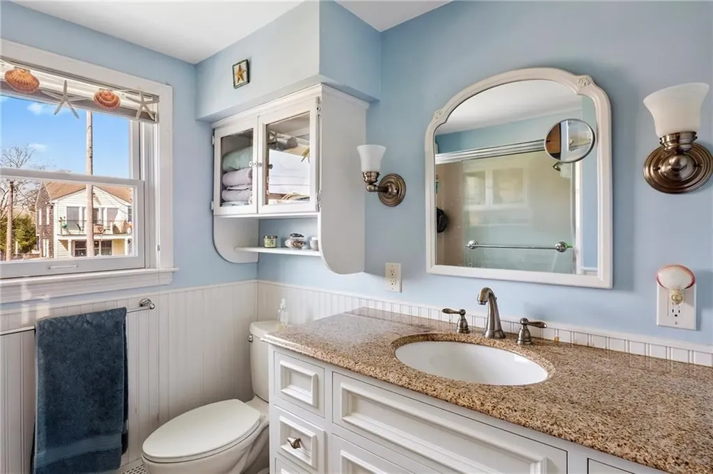 31 Narragansett Boulevard Portsmouth RI 02871