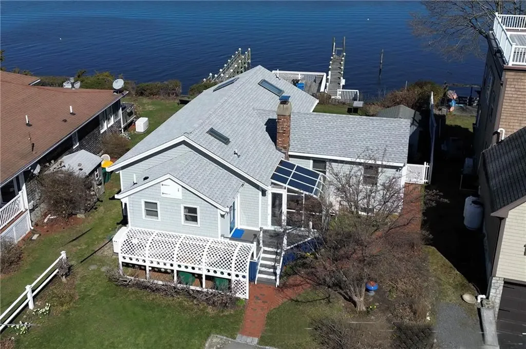 31 Narragansett Boulevard Portsmouth RI 02871