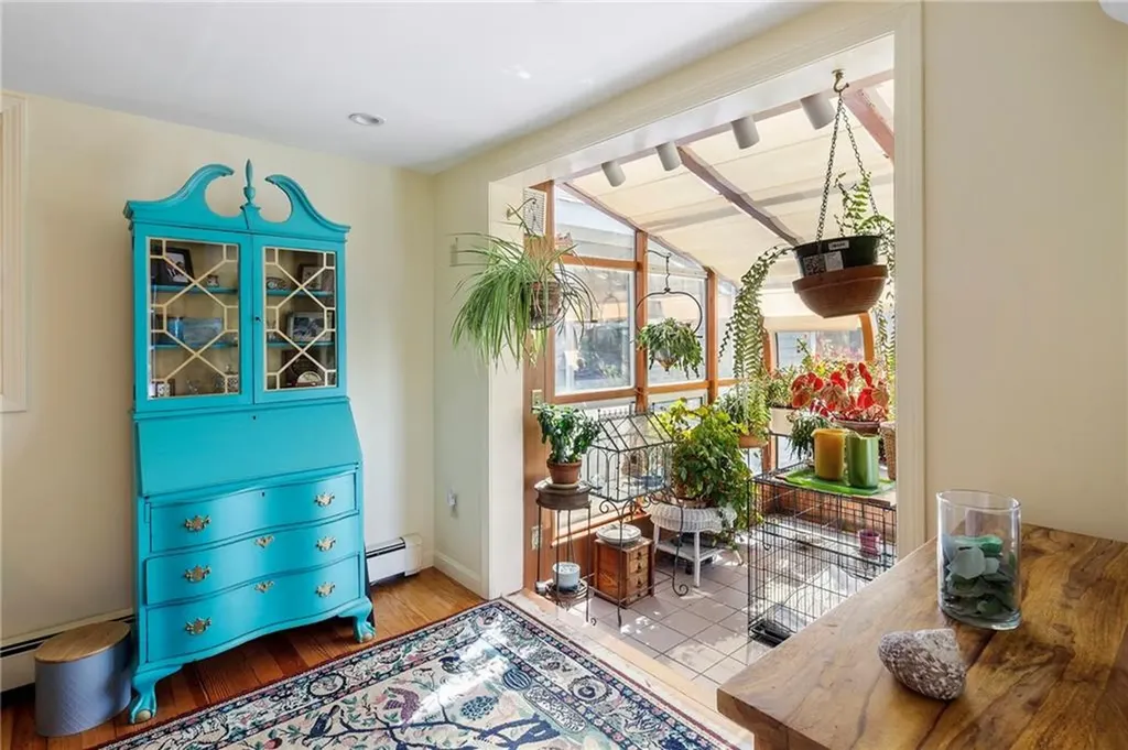 31 Narragansett Boulevard Portsmouth RI 02871