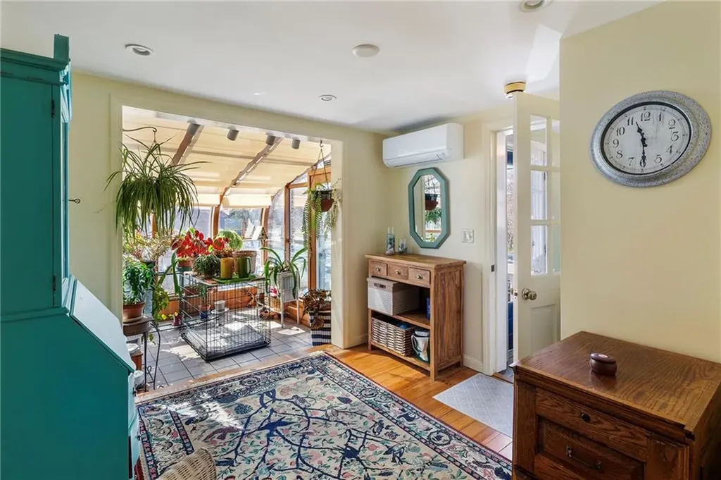 31 Narragansett Boulevard Portsmouth RI 02871