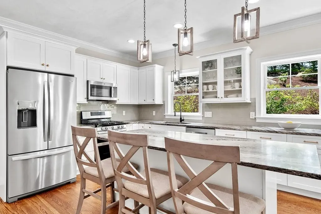 13 Vincent Way Cumberland RI 02864