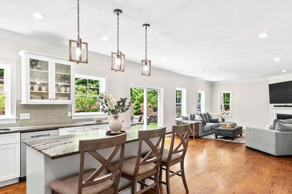13 Vincent Way Cumberland RI 02864