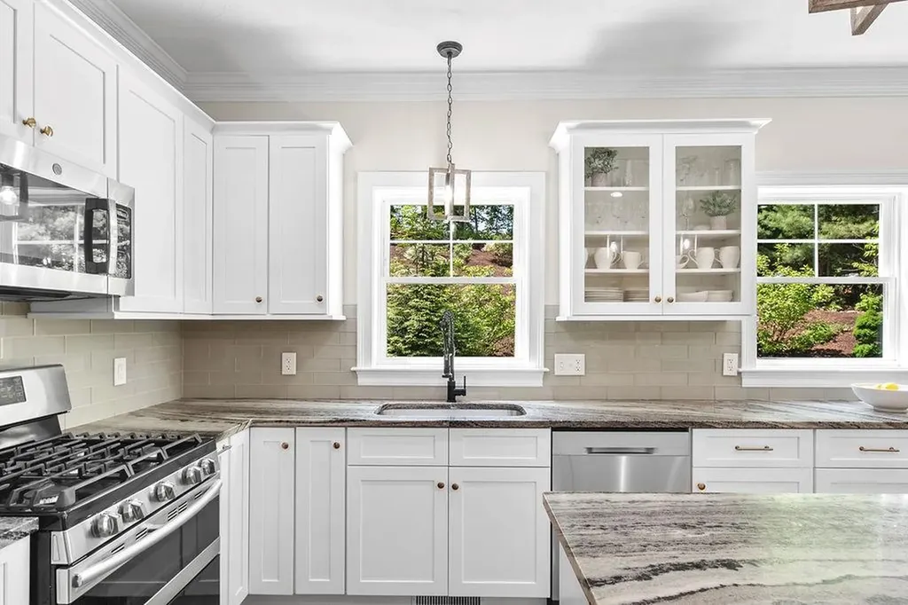 13 Vincent Way Cumberland RI 02864