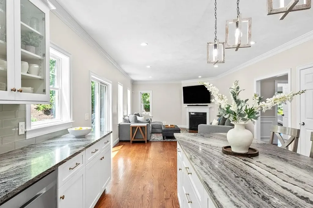 13 Vincent Way Cumberland RI 02864