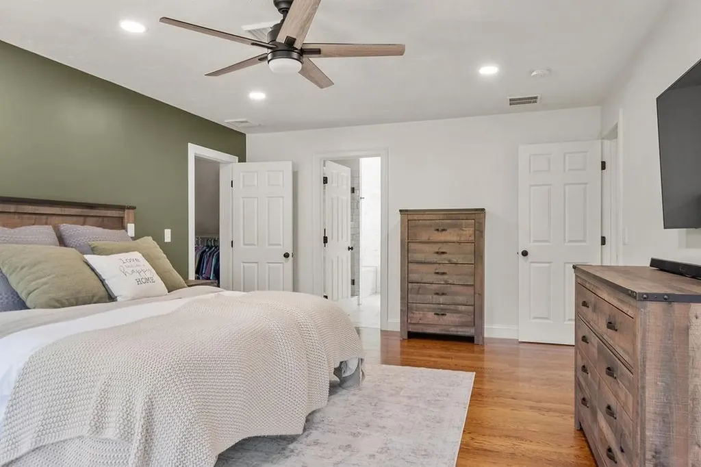 13 Vincent Way Cumberland RI 02864