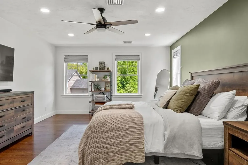 13 Vincent Way Cumberland RI 02864