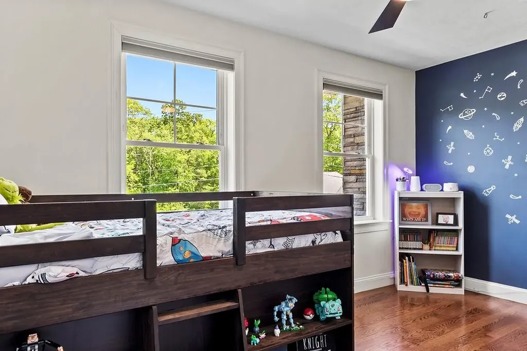13 Vincent Way Cumberland RI 02864
