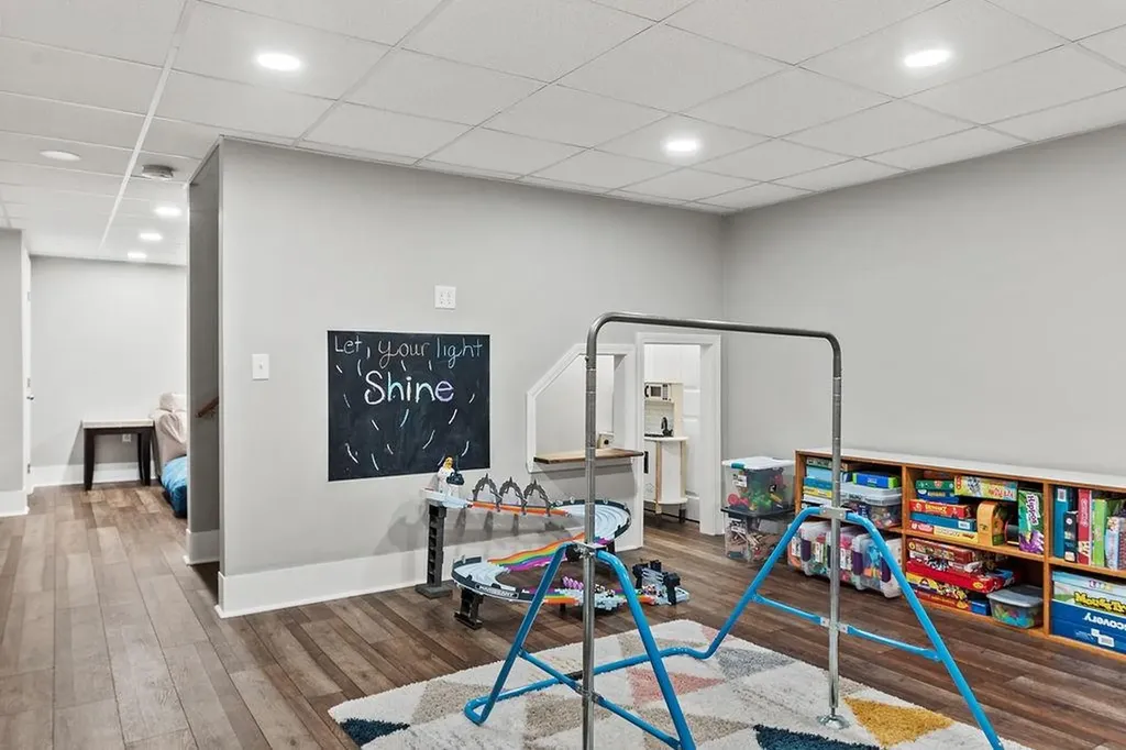 13 Vincent Way Cumberland RI 02864