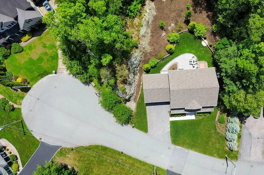 13 Vincent Way Cumberland RI 02864