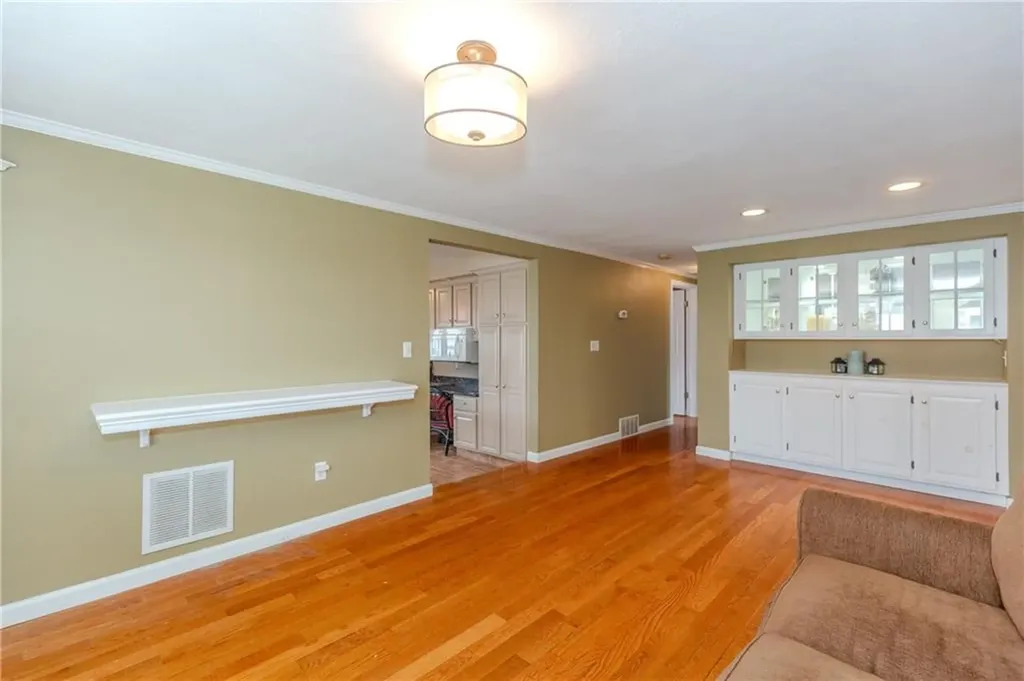 42 Batcheller Avenue Providence RI 02904