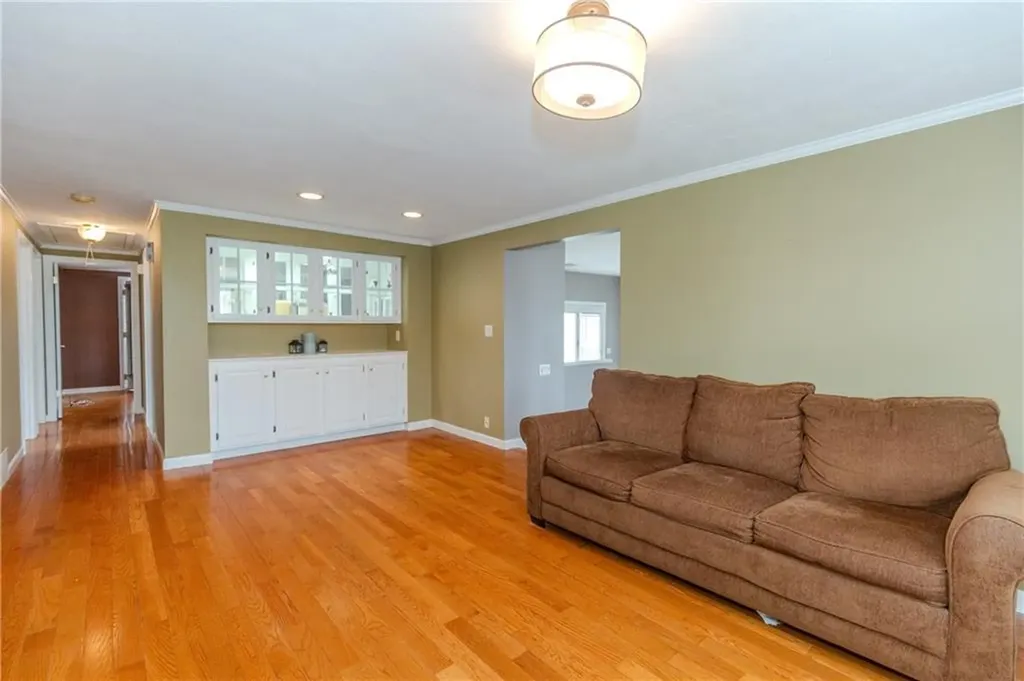42 Batcheller Avenue Providence RI 02904